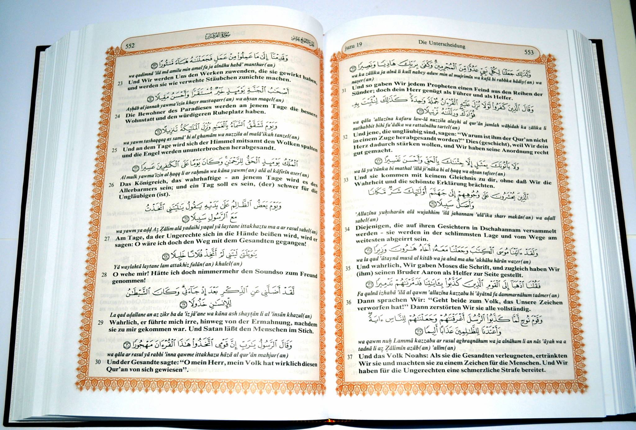 Koran Deutsch Arabisch Transkription als Hardcover | Halal-Wear.com